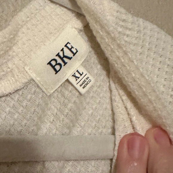 BKE Strappy Waffle Knit Top - Cream - Picture 4 of 6